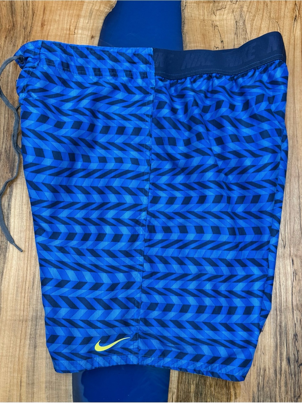 Nike Men’s XL Swim Trunks Blue Geometric Print Drawstring Built-In Support Liner - Picture 11 of 13